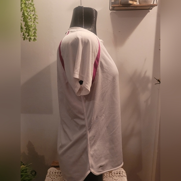Nike Dri Fit White with Pink Trim Short Sleeve Top XL - Picture 3 of 7